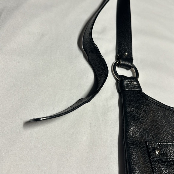 100% authentic Coach black leather crossbody / messenger bag - Picture 6 of 13